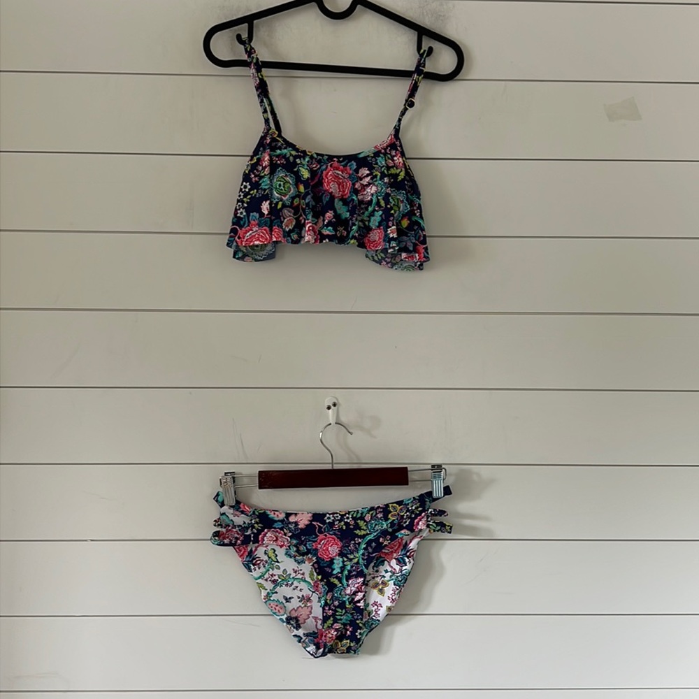 La Vie en Rose XS Bikini Set Ruffle  Reversible Bottom